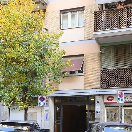 Banksy Inspired - Colli Albani Apartman Róma
